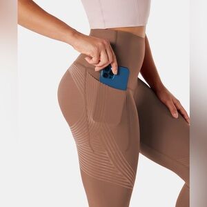 Fanka body sculpt side pocket leggings size small